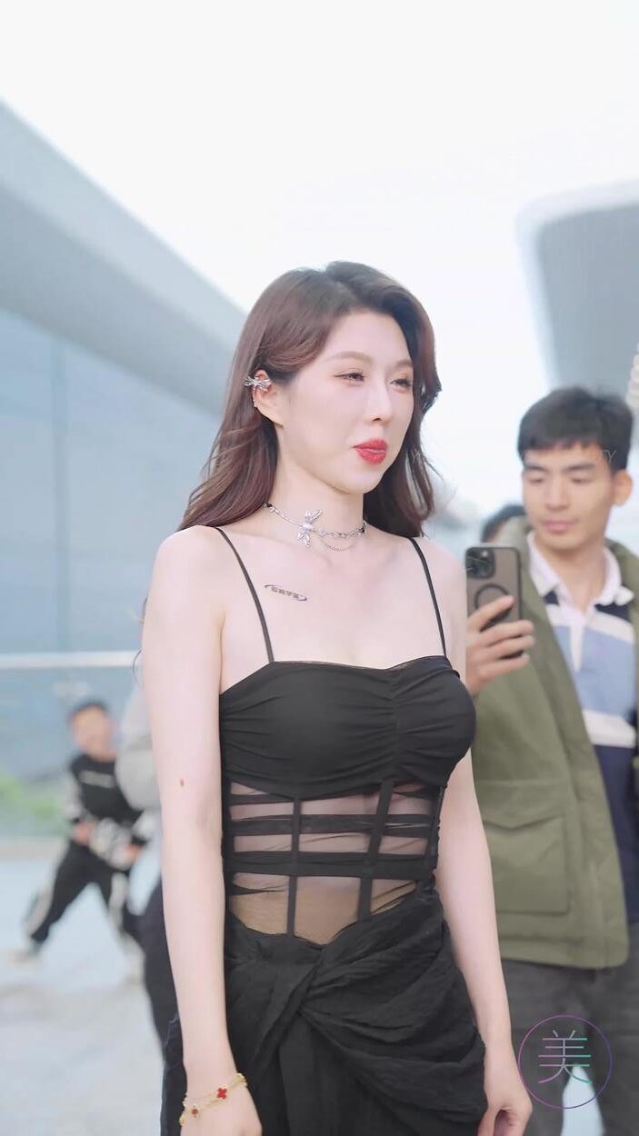 NO.1045 2024 深圳改装车展 Auto Salon 车模抖音网红随拍 57[1V/188MB]插图3