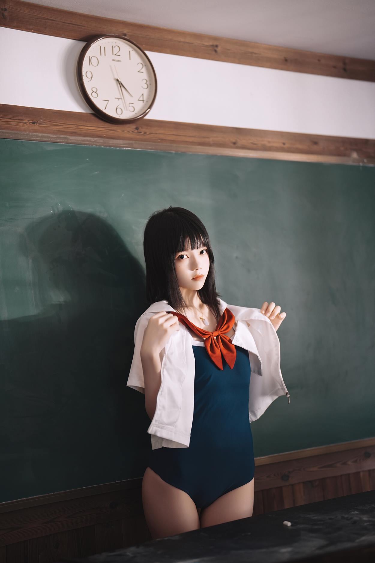 桜桃喵 – 教室死库水[48P/433MB]插图4