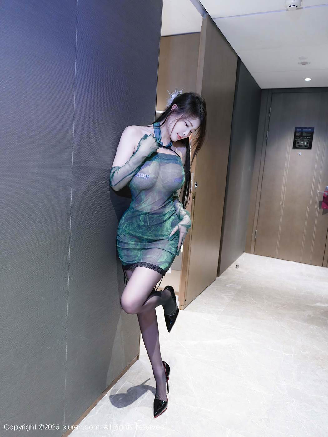 [Xiuren秀人网]2025.08.18 NO.10660 甜妮[52+1P/562MB]