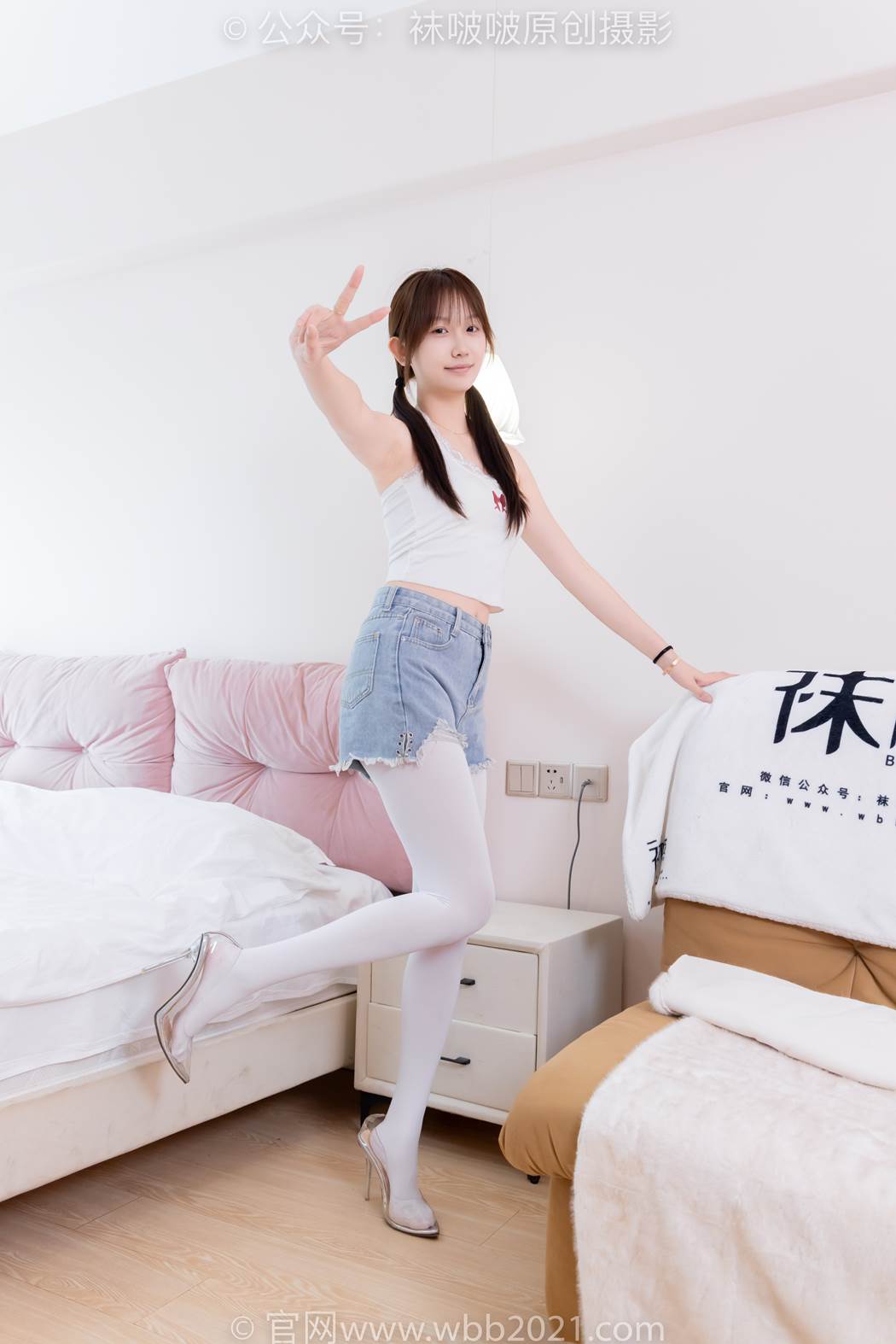 [BoBoSocks袜啵啵]NO.582 香菜-高跟鞋、厚白丝、裸足[152P/1V/5.82GB]