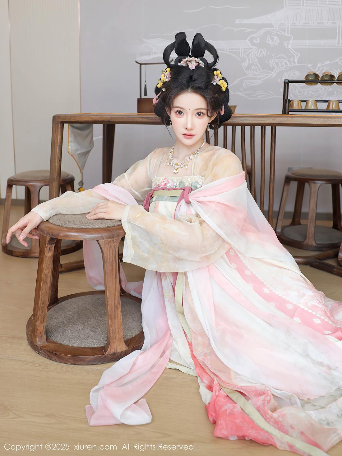 [Xiuren秀人网]2025.08.13 NO.10645 梨霜儿[82+1P/907MB]