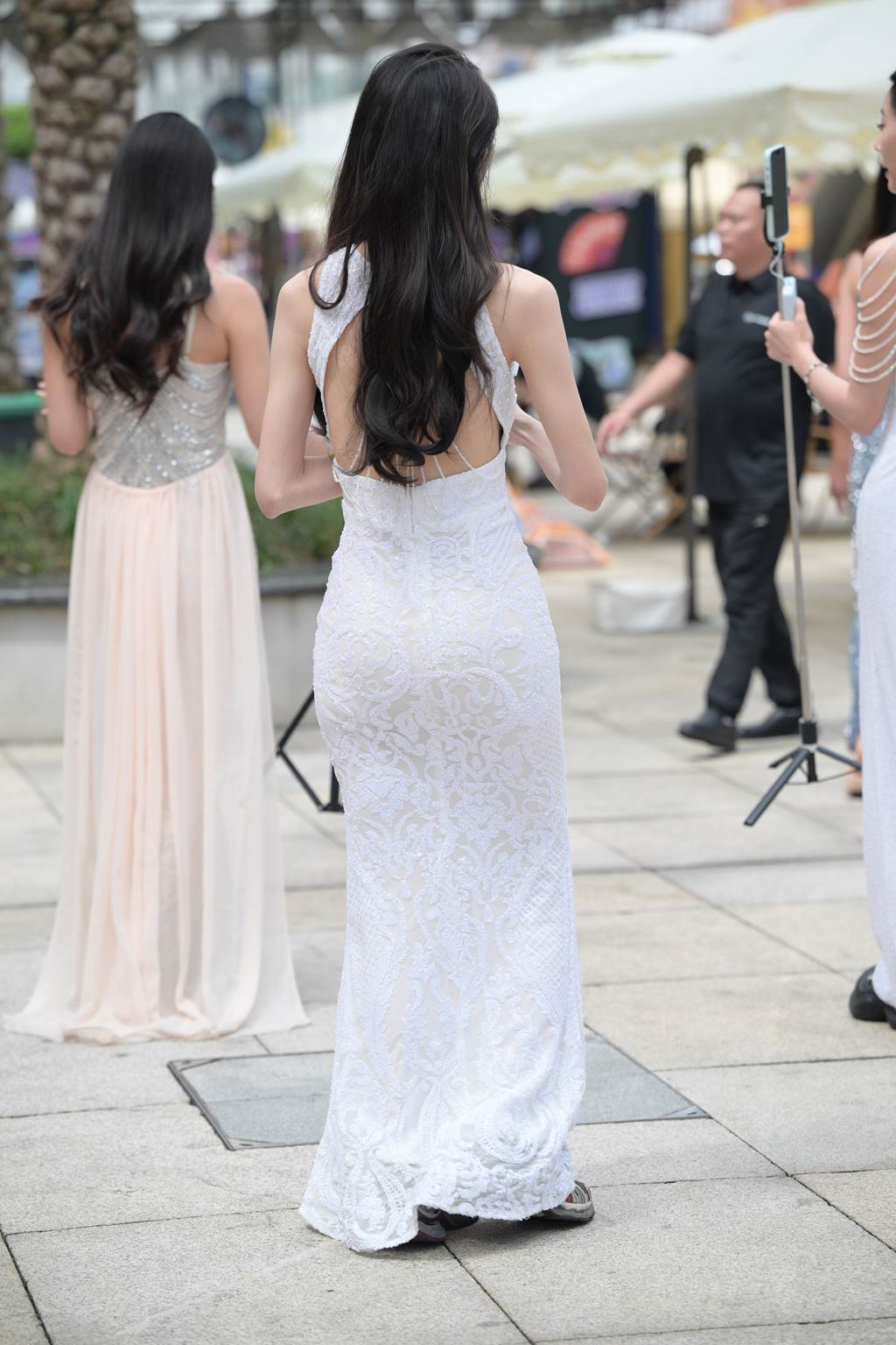 精选街拍作品 NO.6053 白裙女主持[107P/258MB]