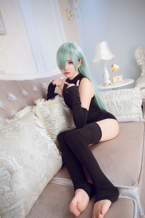 微博红人@小野妹子w 蕾姆-伊丽莎白 [17P/165MB]-萌图网