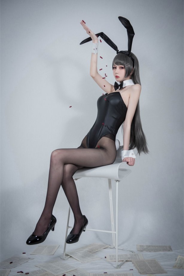 微博红人-动漫博主@你的负卿 学姐兔女郎 [19P/132MB]-萌图网