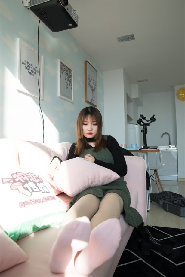 物恋传媒 No.144 拓拓-五一快乐哦 [139P/1V/2.23G]