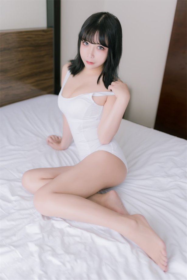 微博红人Coser@抱走莫子aa – 大姐姐 [41P/122MB]-萌图网