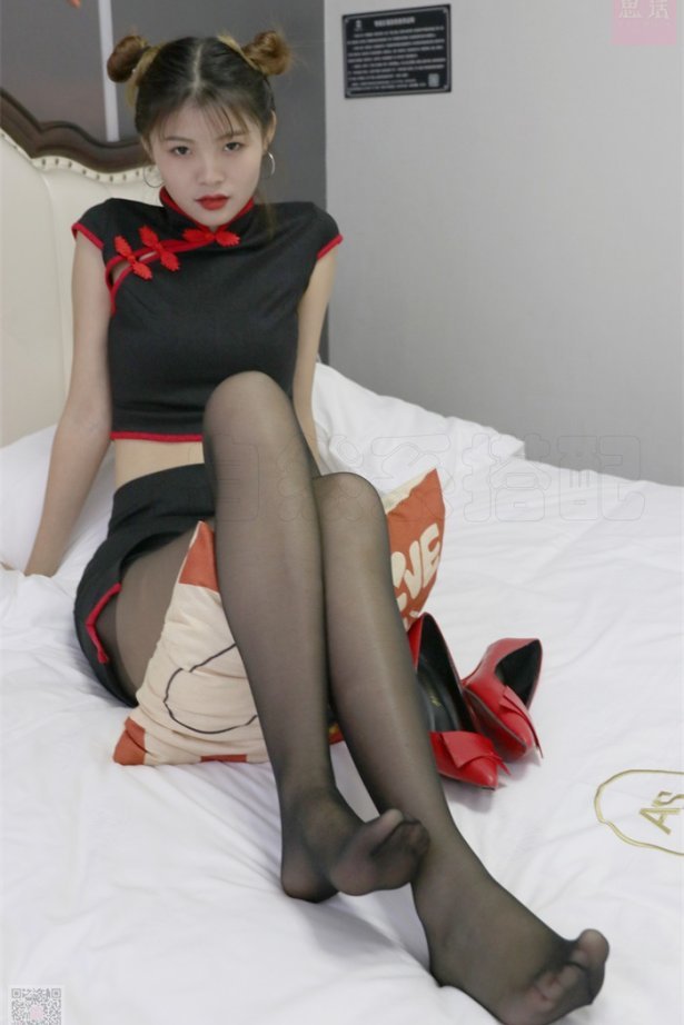 [SiHua思话] SH024 双丸子头邂后上旗袍 可乐 [97P/2V/535MB]-萌图网