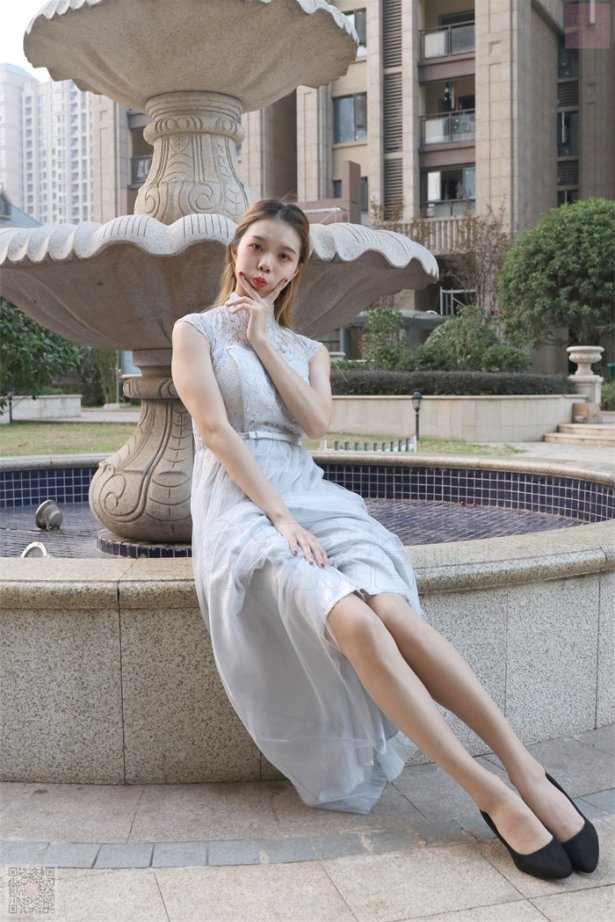 [SiHua思话] SH034 花园里迷路的小伴娘 小俏 [79P/2V/466MB]-萌图网