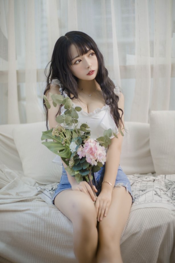 知名动漫博主@黑猫猫OvO 客厅 [16P/74MB]-萌图网