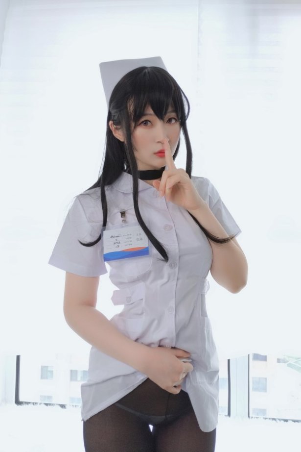 人气动漫Coser@白银81 长发小护士 [66P/3V/447MB]-萌图网