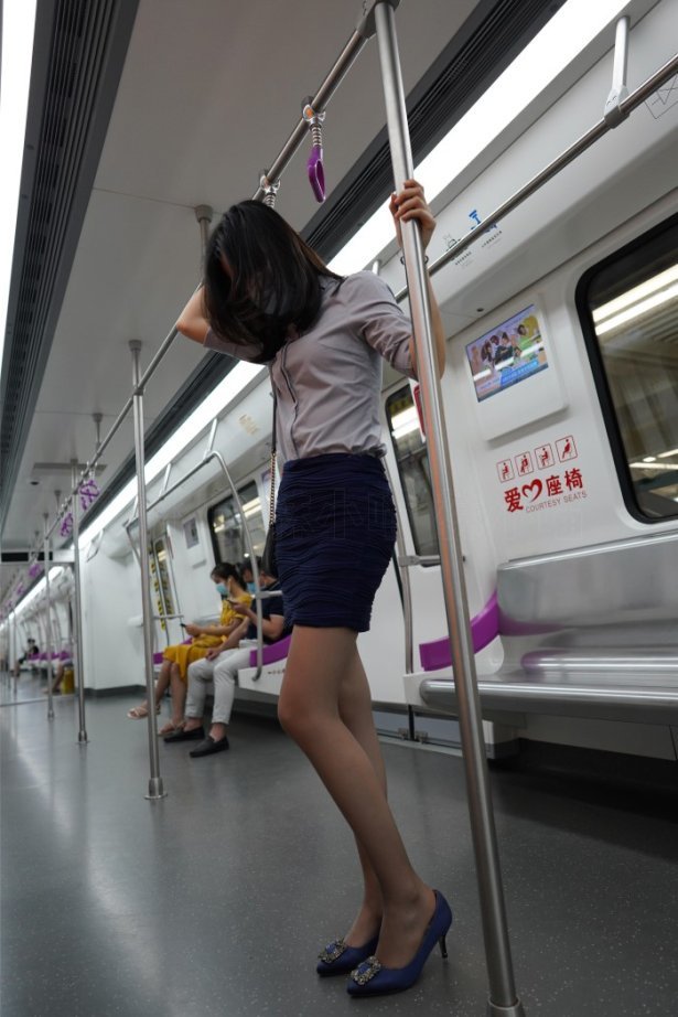 [kittyWawa袜小喵]KT187《地铁偶遇》[59P/99.1MB]-萌图网