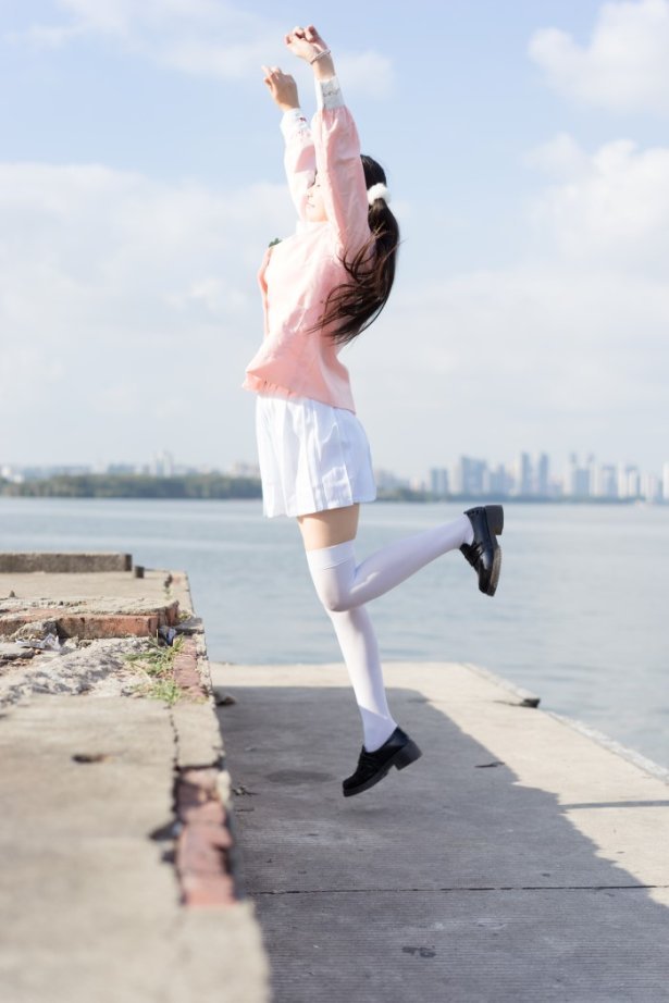 喵写真 VOL.010 湖边白丝萝莉 [66P/494MB]-萌图网