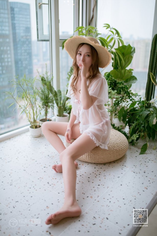 [YALAYI雅拉伊] 2020.06.02 NO.651《从花园到闺房》上官莹莹 [66+1P/415MB]