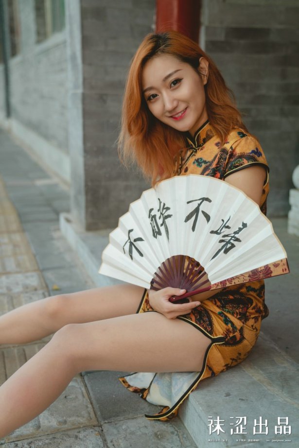 袜涩写真 VOL.074 刘哈哈-黄袍 [53P/105MB]-萌图网