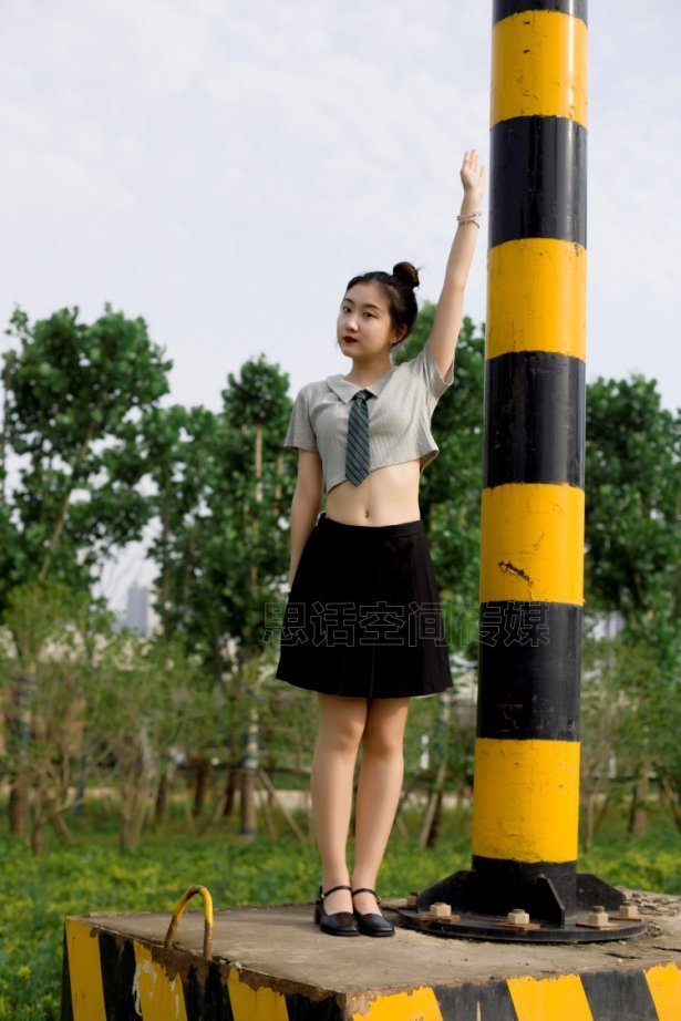 [SiHua思话]SH126 露露 放学调皮[40P/56MB]-萌图网