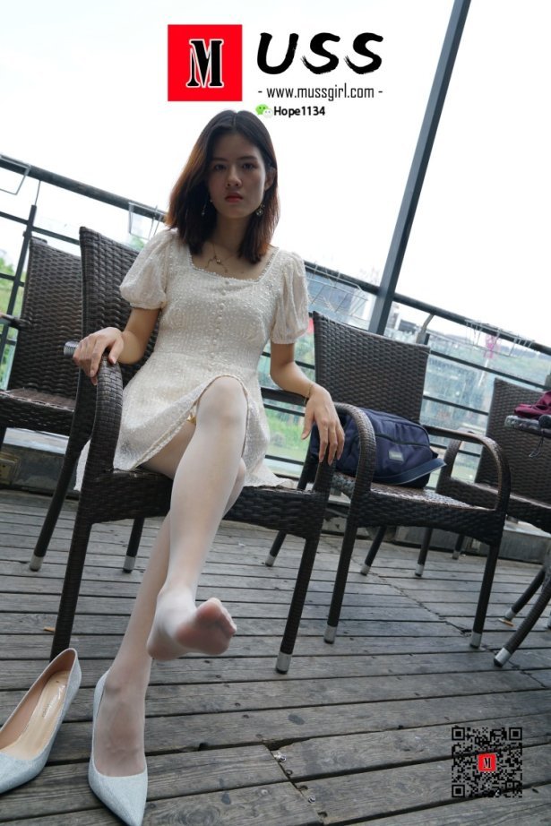 [MussGirl慕丝女郎]NO.017 白衣护士与白丝的绝美邂逅小贤 [99P/216MB]-萌图网