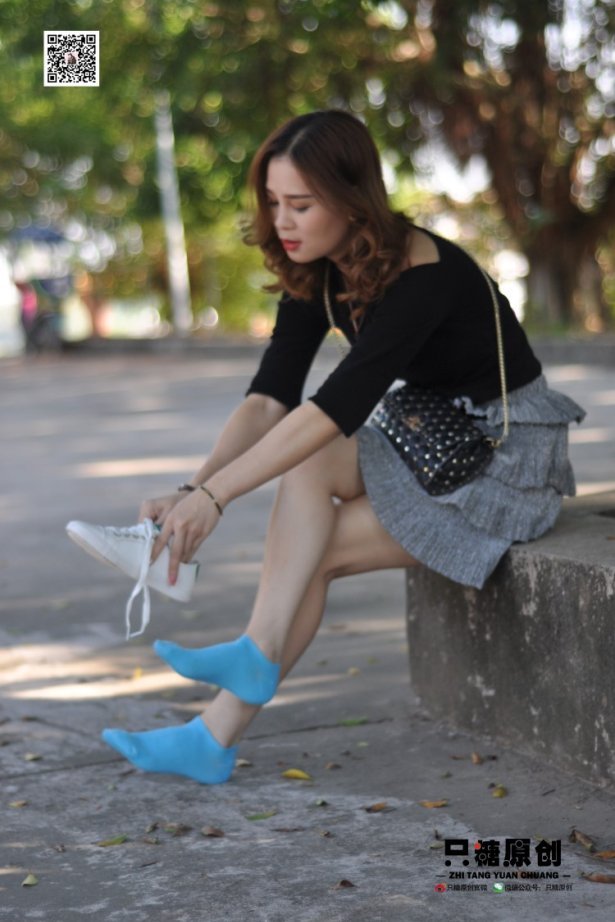 只糖棉袜 NO.008 婷婷－小白鞋里的一抹蓝 [176P/1V/577MB]-萌图网