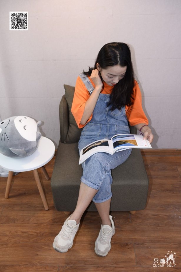 只糖原创 NO.057 薄荷 她眼里有一弯新月 [143P/467MB]-萌图网