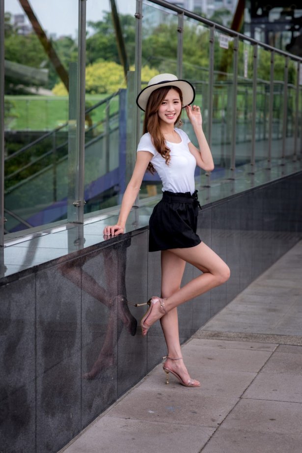 精选街拍 No.094 张筠 短裤凉高美腿 [81P/136MB]-萌图网