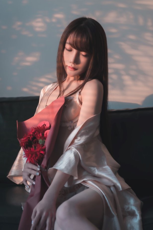 星野咪兔 – 花吃了那女孩 [20P/23MB]-萌图网