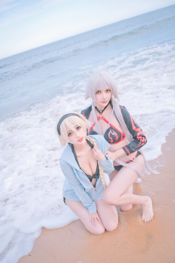 周叽是可爱兔兔 – 杰克和贞德 [21P/188MB]-萌图网