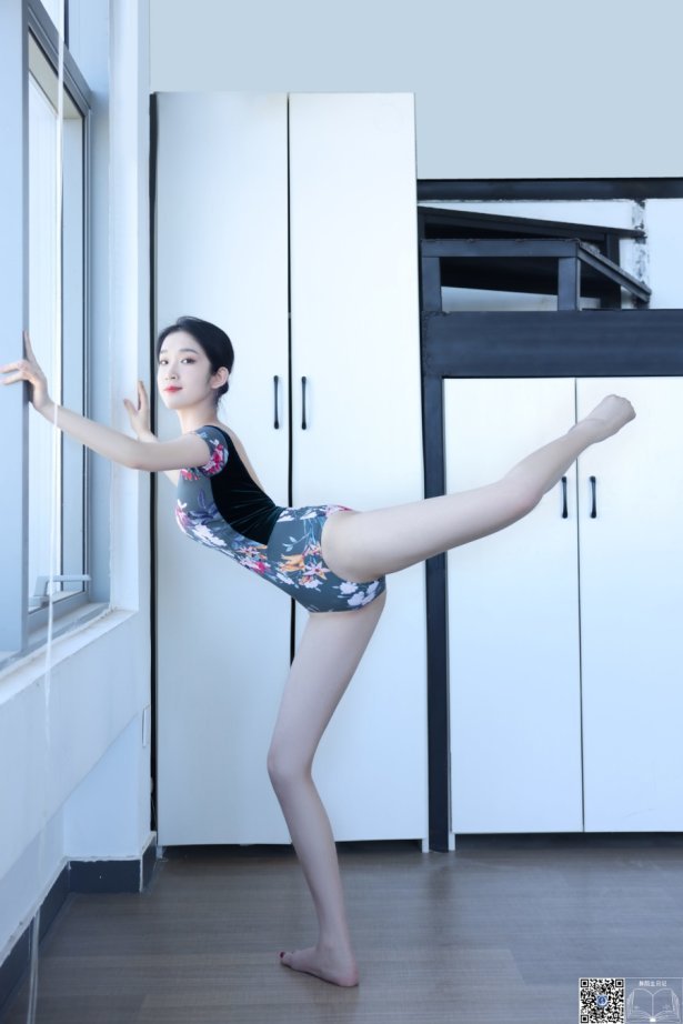 [GALLI嘉丽]舞蹈生日记 006 – 珊珊 [42P/312MB]-萌图网