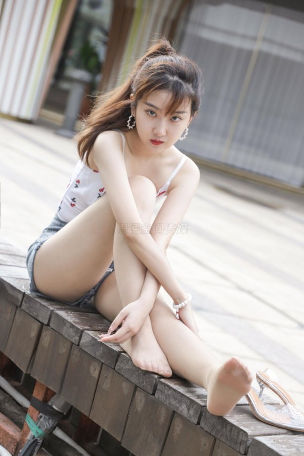 [SiHua思话]SJ043 露露 丝蜜天台 [49P/64.7MB]-萌图网