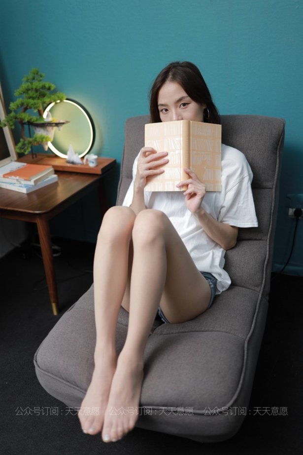 [IESS异思趣向] 2021.08.03 丝享家878：小六《邻家少女爱看书》[100P/85MB]-萌图网