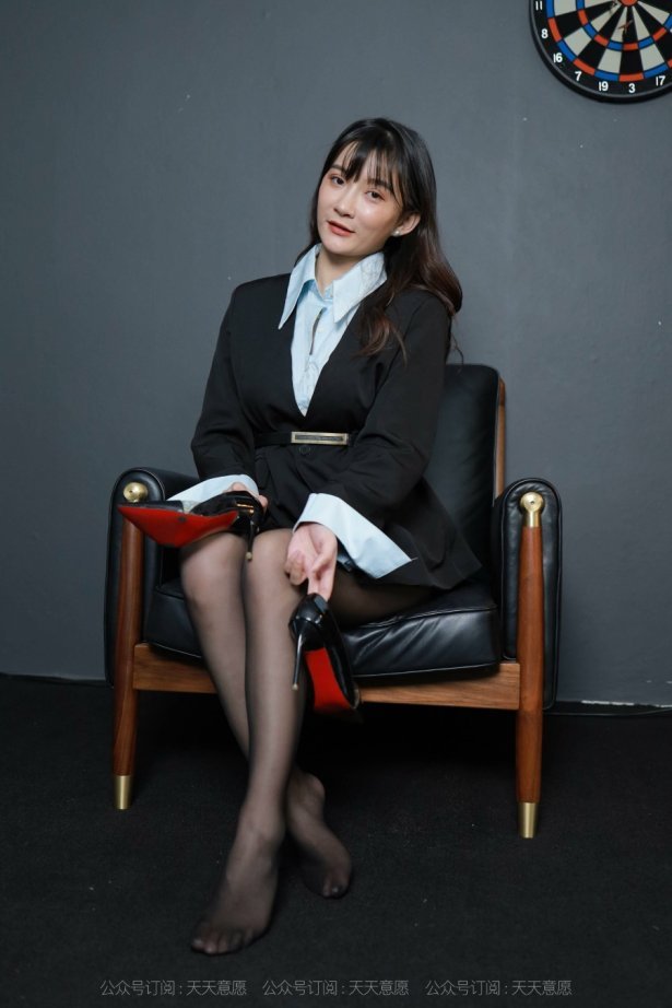 [IESS异思趣向] 耽丝 210930 秋秋的时尚职业装 [87P/104MB]-萌图网