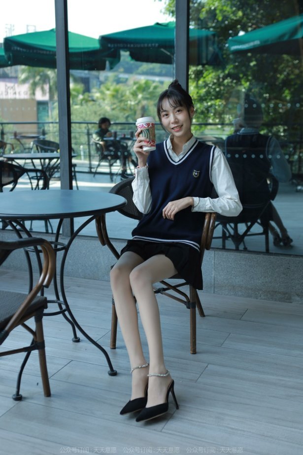 [IESS异思趣向] 耽丝 211110 团团的纯玉学院装 [94P/94MB]-萌图网