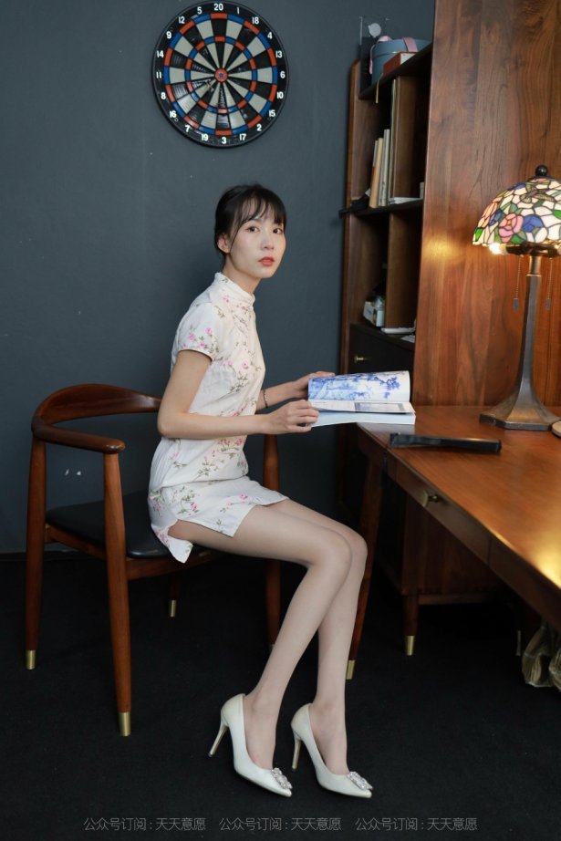 [IESS异思趣向] 2021.10.21 丝享家954：团团《长腿旗袍》[95P/137MB]-萌图网