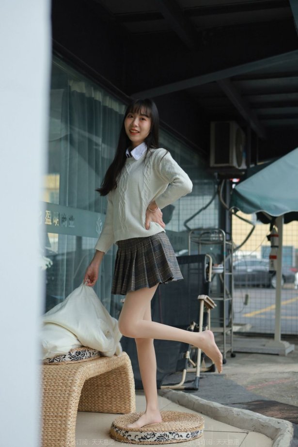 [IESS异思趣向] 耽丝 220116 团团的长靴肉丝 [88P/97MB]-萌图网