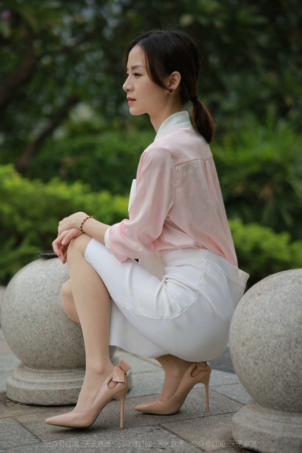 [IESS异思趣向] 2021.11.11 丝享家971：小六《城市丽人》 [90P/93MB]-萌图网