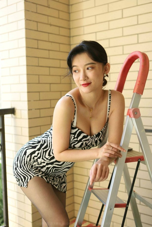 [IESS异思趣向] 2022.02.19 丝享家1007：秋秋《丰满斑马纹》[90P/102MB]-萌图网