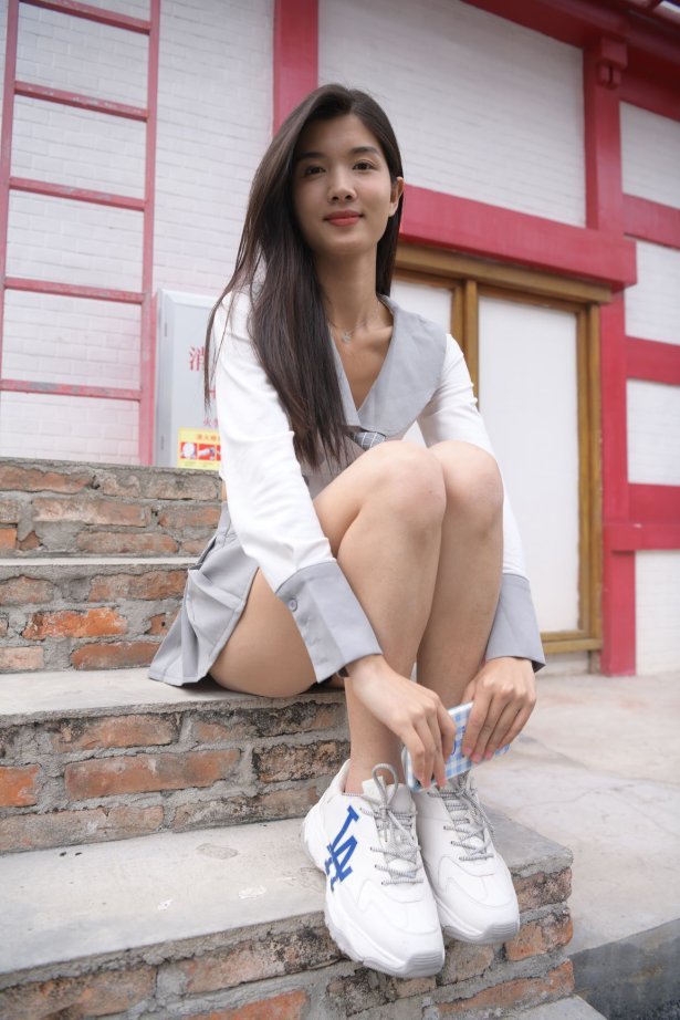 精选街拍 No.1365 灰色短裙女孩[1016P/1.06GB]-萌图网