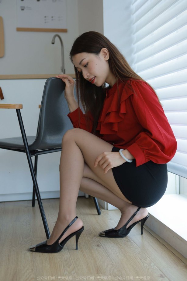 [IESS异思趣向] 耽丝 220815小婕 [101P/95MB]-萌图网