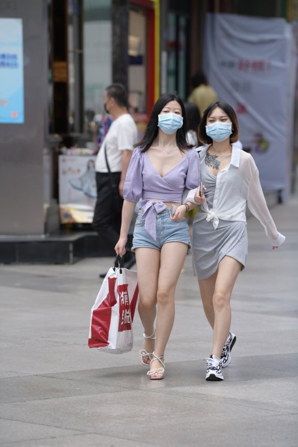 精选街拍作品 NO.1537 视觉冲击街拍作品 - 性感的单眼皮热裤女孩[34P/43MB]-萌图网