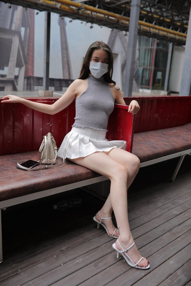 精选街拍作品 NO.1536 牛男街拍 迷人的百褶裙女孩[272P/365MB]-萌图网