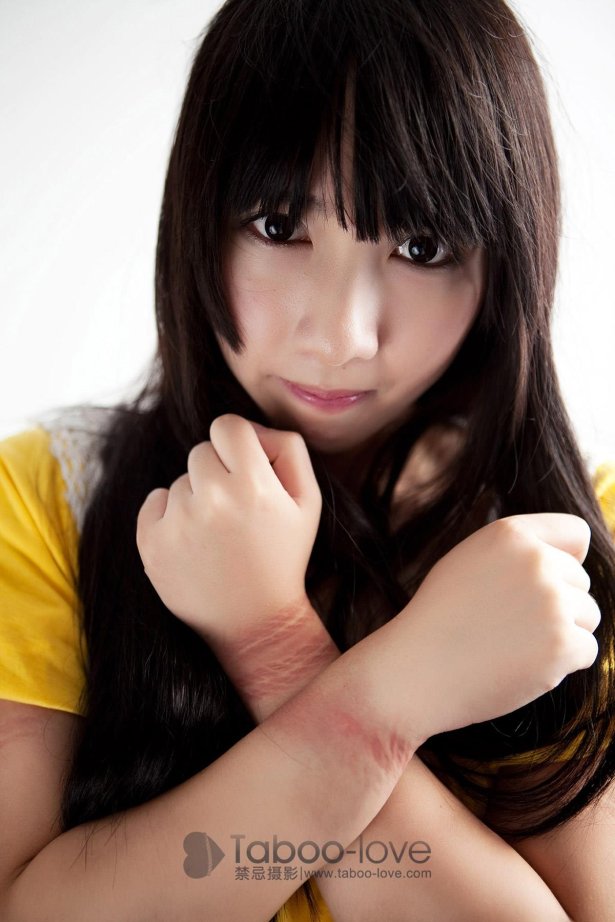 [禁忌摄影]Taboo-love NO.001 迷人的眼神[33P/10MB]-萌图网