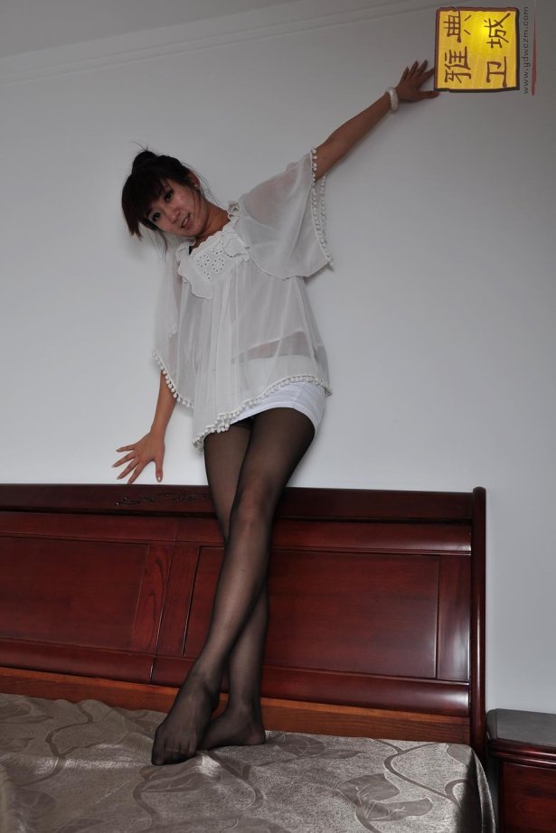 雅典卫城 013 黑丝白裙 [145P/161M]-萌图网