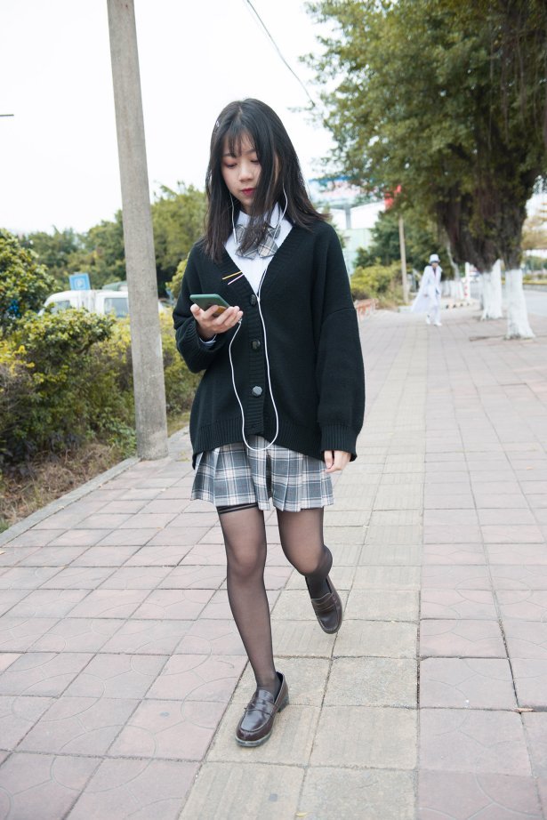 精选街拍作品 NO.1590 精选街拍作品 NO.1590 程生街拍作品 - 表妹来我家玩[201P/95MB]-萌图网