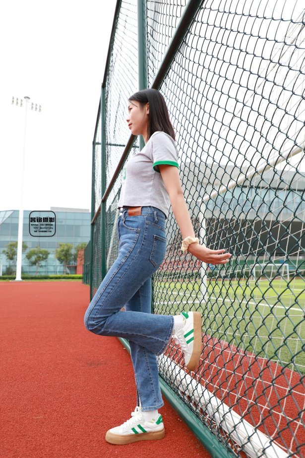 [誉铭传媒]袜足摄影 2022年《2022微信群第12套》[110P/1V/1.21GB]-萌图网