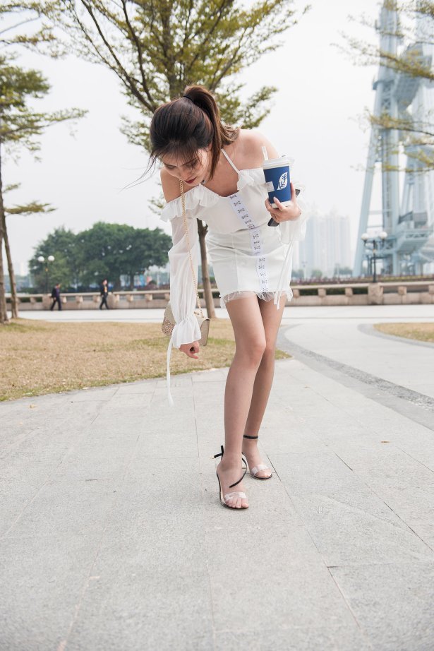 精选街拍作品 NO.1589 程生街拍作品 - 白色连衣裙高跟美女[239P/126MB]-萌图网