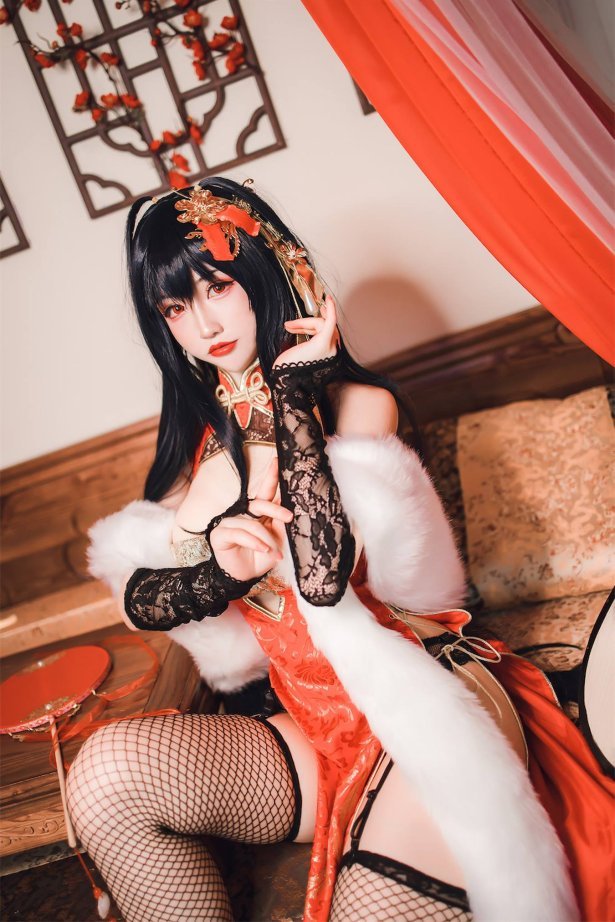 Coser衣衣 碧蓝航线 大凤旗袍 [35P/112MB]-萌图网