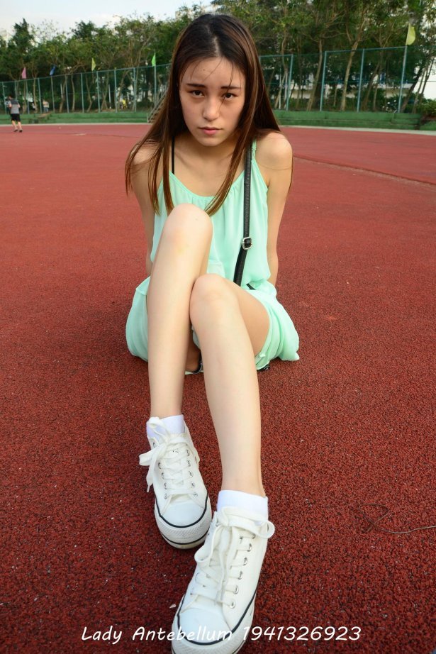 [战前女神] 美腿美足精品摄影套图 001 [89P/184MB]-萌图网