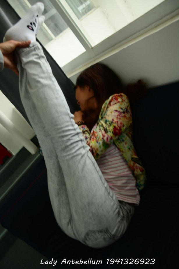 [战前女神] 美腿美足精品摄影套图 010 [87P/105MB]-萌图网