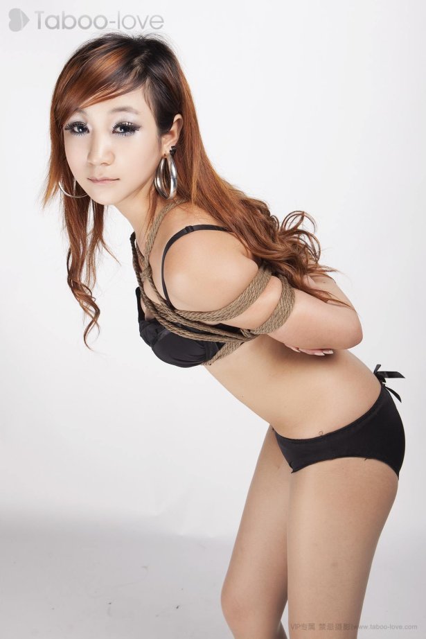 [禁忌摄影]Taboo-love NO.084 浅尝之片足缚[VIP专属][33P/9.41MB]-萌图网