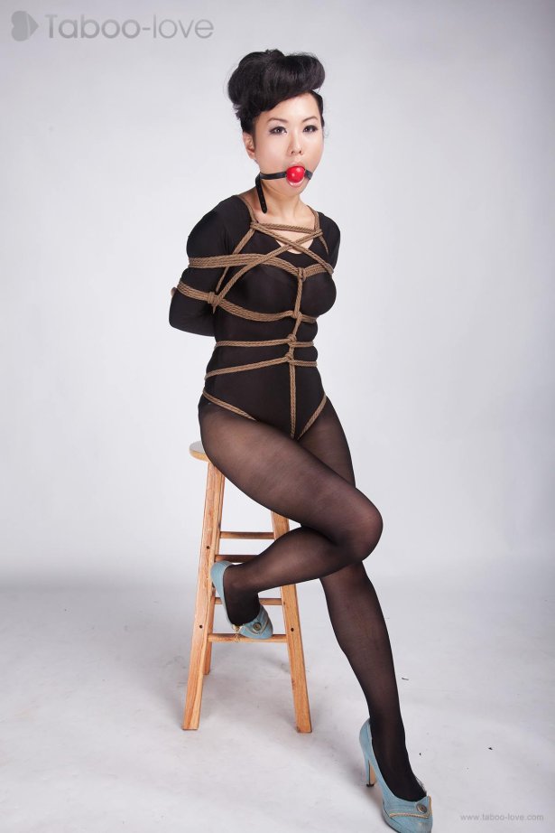 [禁忌摄影]Taboo-love NO.086 [VIP专属][32P/10.6MB]-萌图网