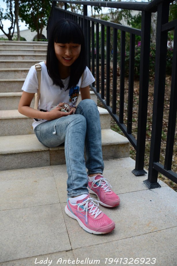 [战前女神] 美腿美足精品摄影套图 084 [53P/139MB]-萌图网