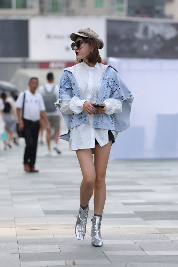 精选街拍作品 NO.1759 辉辉街拍作品 - 墨镜长腿短发美女小姐姐[20P/23.9MB]-萌图网